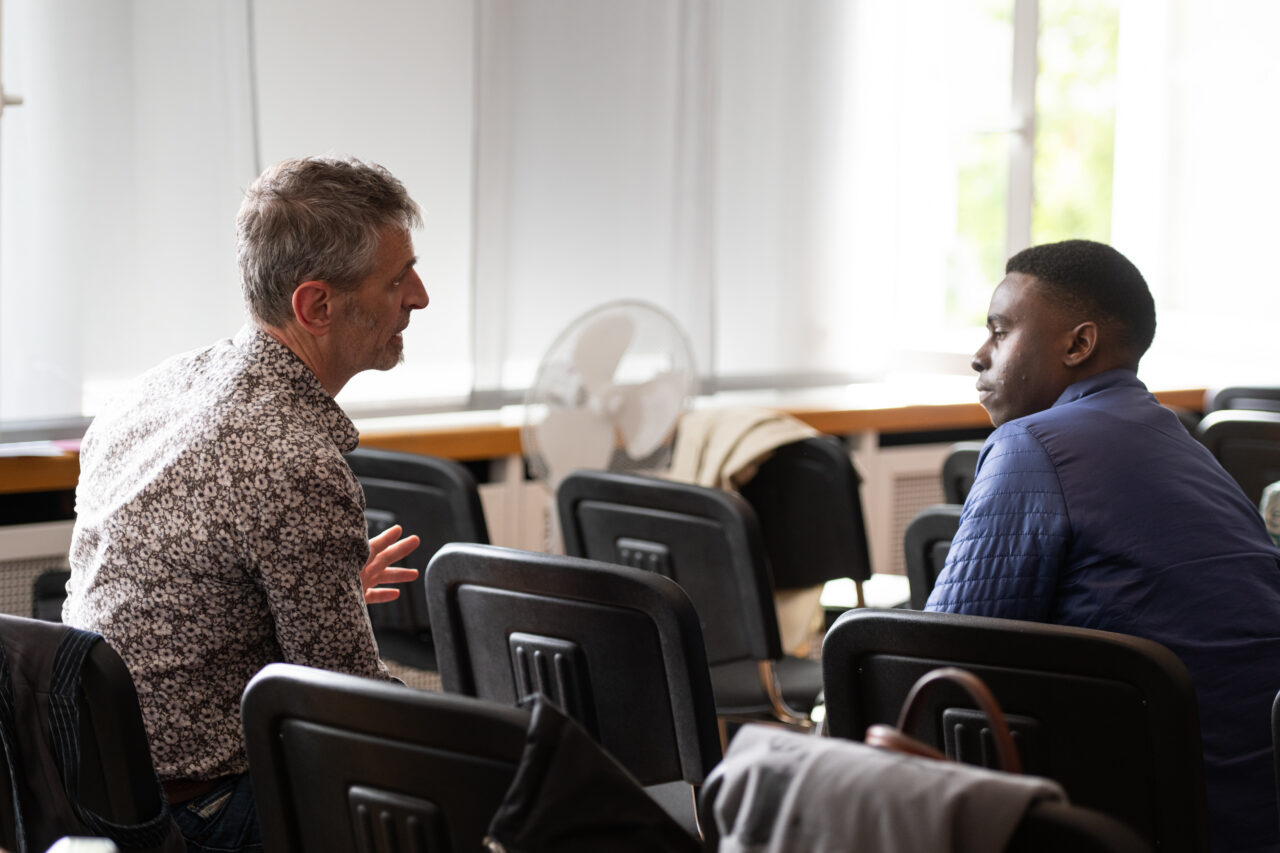 Discussion between colleagues